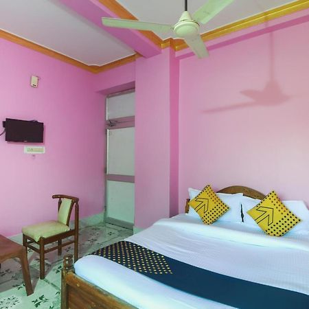 Spot On 65043 Hotel Kalinga Palace Kendrapara Buitenkant foto