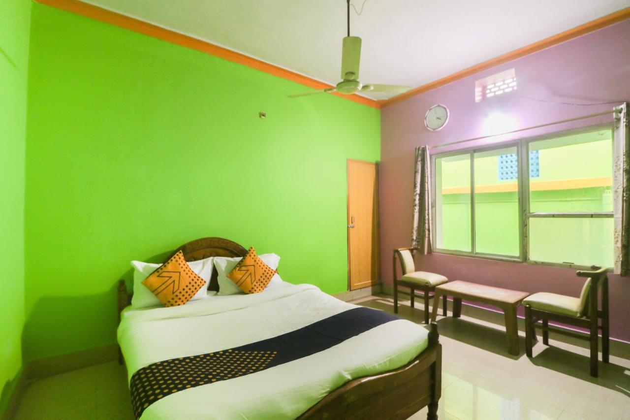 Spot On 65043 Hotel Kalinga Palace Kendrapara Buitenkant foto