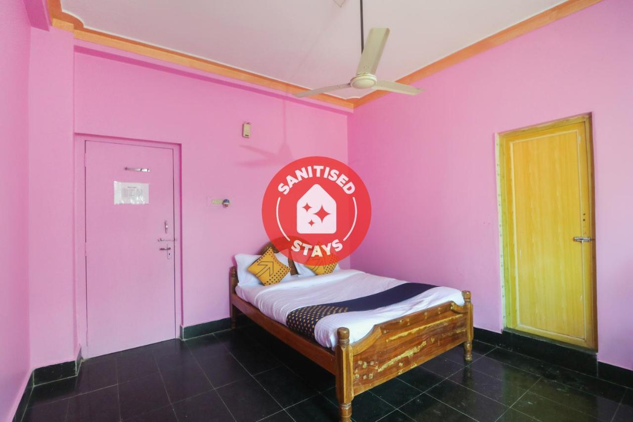 Spot On 65043 Hotel Kalinga Palace Kendrapara Buitenkant foto