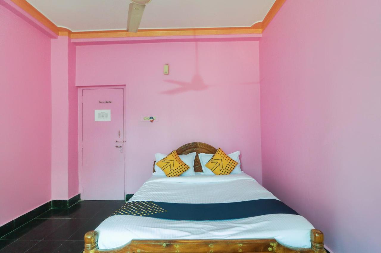 Spot On 65043 Hotel Kalinga Palace Kendrapara Buitenkant foto