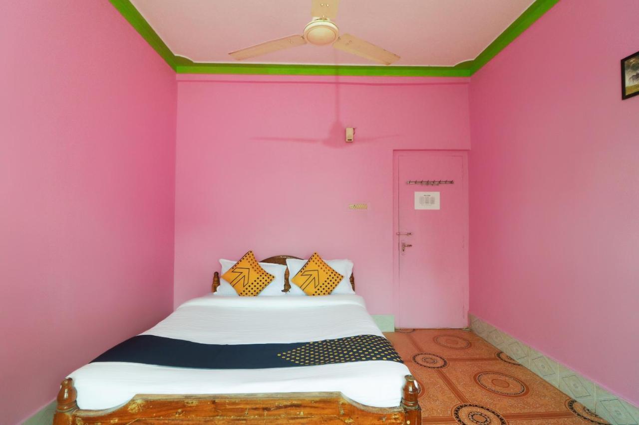 Spot On 65043 Hotel Kalinga Palace Kendrapara Buitenkant foto