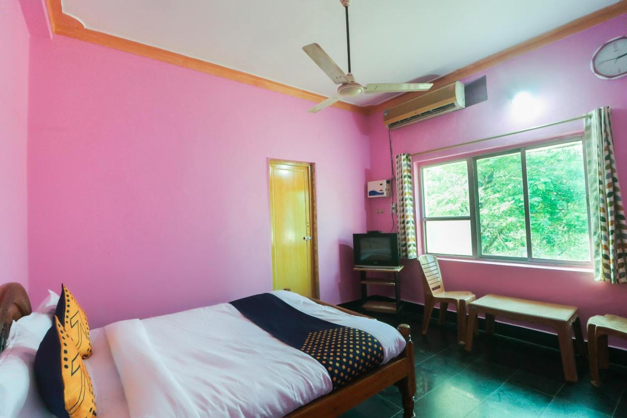 Spot On 65043 Hotel Kalinga Palace Kendrapara Buitenkant foto