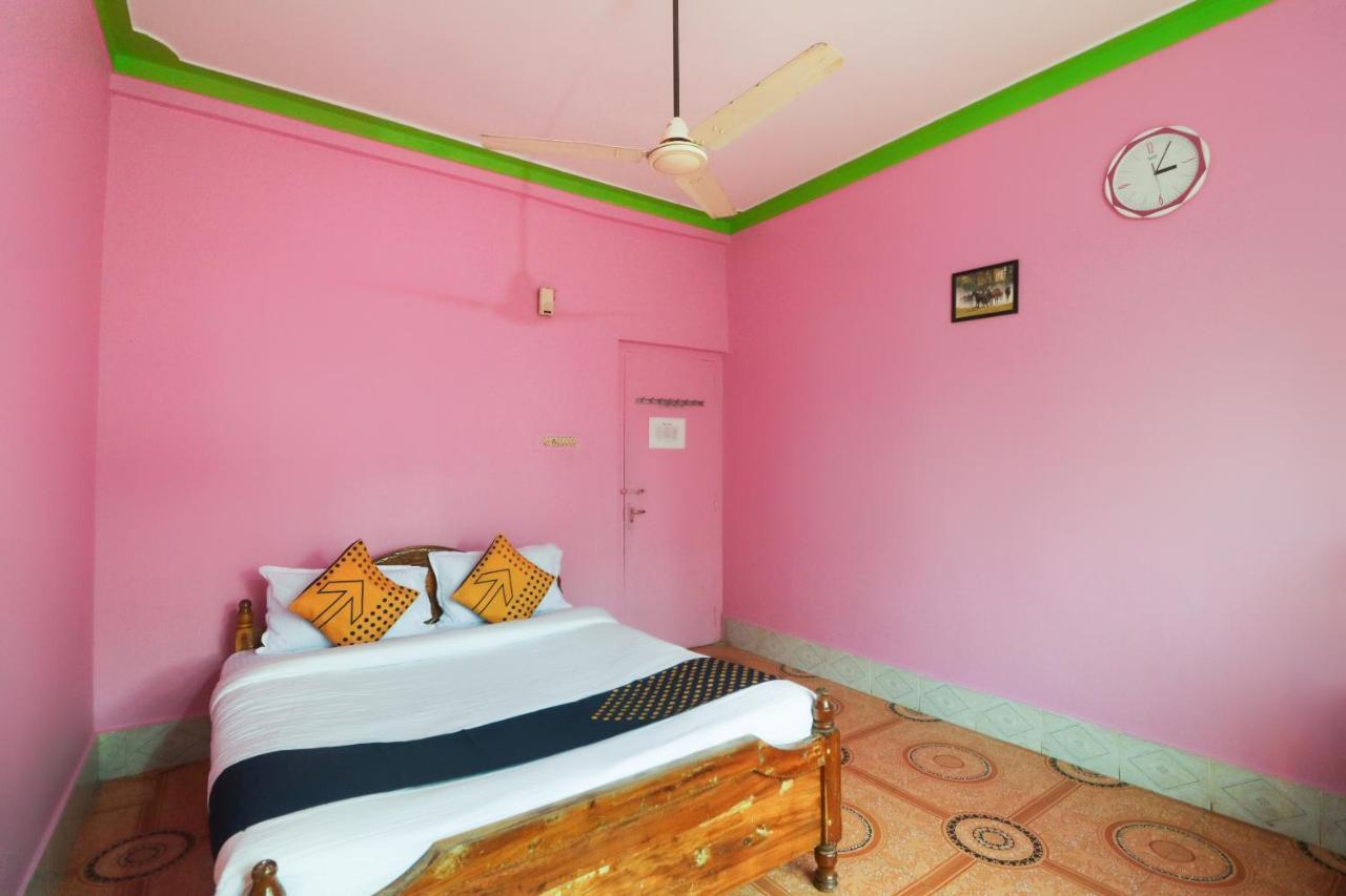Spot On 65043 Hotel Kalinga Palace Kendrapara Buitenkant foto