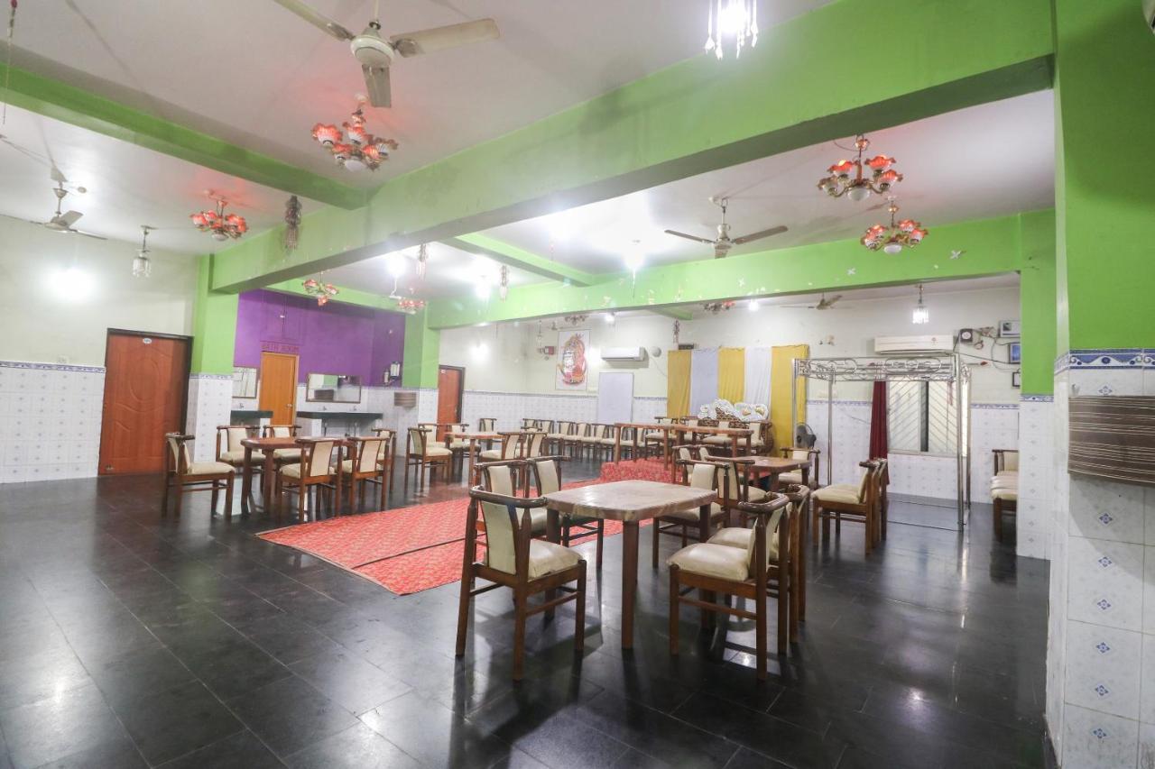 Spot On 65043 Hotel Kalinga Palace Kendrapara Buitenkant foto
